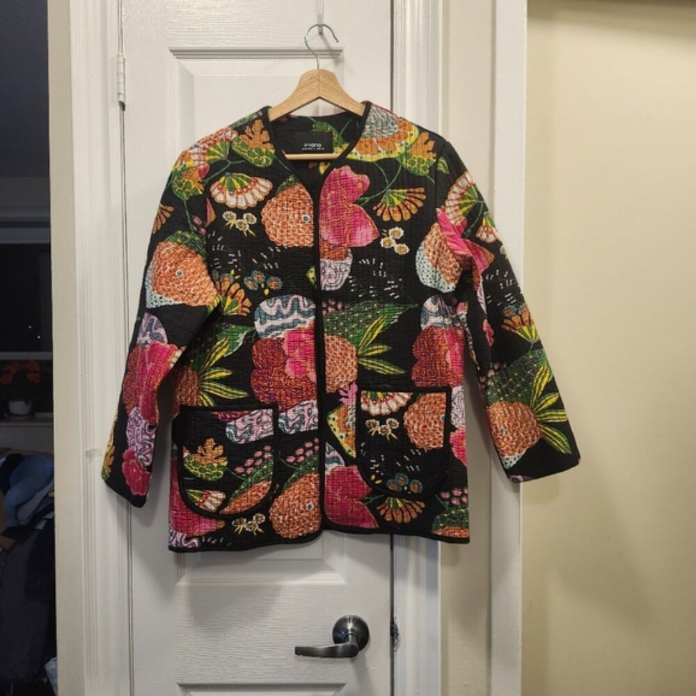 Quilted Jacket  Size M - Picture 8 of 8